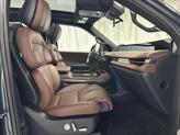 Thumbnail of 2025 Flight Blue Metallic Clearcoat Lincoln Navigator