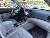 Thumbnail of 2013 Magnetic Gray Metallic Toyota Highlander