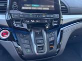 Thumbnail of 2018 White Diamond Pearl Honda Odyssey