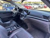 Thumbnail of 2018 White Diamond Pearl Honda Odyssey