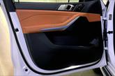 Thumbnail of 2022 Mineral White Metallic BMW X7