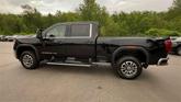 Thumbnail of 2025 Onyx Black GMC Sierra 2500