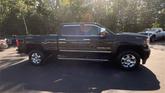 Thumbnail of 2018 Onyx Black GMC Sierra 3500