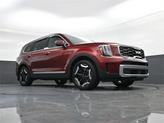Thumbnail of 2023 Red Kia Telluride