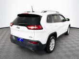 Thumbnail of 2016 Bright White Clearcoat Jeep Cherokee