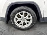Thumbnail of 2016 Bright White Clearcoat Jeep Cherokee