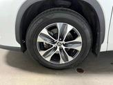 Thumbnail of 2023 Wind Chill Pearl Toyota Highlander