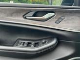 Thumbnail of 2022 Diamond Black Crystal Pearlcoat Jeep Grand Cherokee L