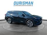 Photo of 2022 Midnight Black Toyota Highlander