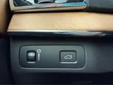 Thumbnail of 2021 Crystal White Metallic Volvo XC90