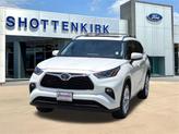 Thumbnail of 2020 Blizzard Pearl Toyota Highlander