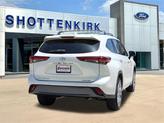 Thumbnail of 2020 Blizzard Pearl Toyota Highlander