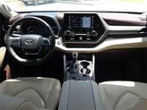 Thumbnail of 2020 Blizzard Pearl Toyota Highlander