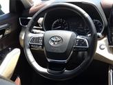 Thumbnail of 2020 Blizzard Pearl Toyota Highlander