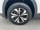 Thumbnail of 2025 Opal White Pearl Volkswagen Atlas Cross Sport