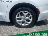 Thumbnail of 2020 Bright White Clearcoat Chrysler Pacifica