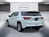 Thumbnail of 2020 Iridescent Pearl Tricoat Chevrolet Traverse