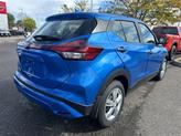 Thumbnail of 2025 Electric Blue Metallic Nissan Kicks Play