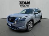 Thumbnail of 2025 Boulder Gray Metallic Nissan Pathfinder