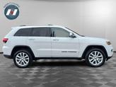 Thumbnail of 2017 Bright White Clearcoat Jeep Grand Cherokee
