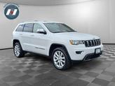 Thumbnail of 2017 Bright White Clearcoat Jeep Grand Cherokee