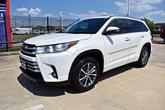 Thumbnail of 2017 WHITE Toyota Highlander