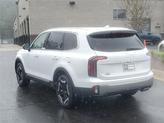Thumbnail of 2025 Glacial White Pearl Kia Telluride