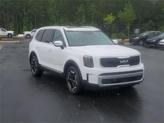 Thumbnail of 2025 Glacial White Pearl Kia Telluride