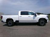 Thumbnail of 2025 White Frost Tricoat GMC Sierra 2500