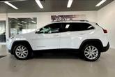 Thumbnail of 2017 Bright White Clearcoat Jeep Cherokee