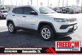 Thumbnail of 2025 Silver Zynith Metallic Clearcoat Jeep Compass