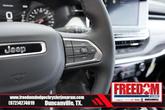 Thumbnail of 2025 Silver Zynith Metallic Clearcoat Jeep Compass