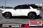 Thumbnail of 2024 Pearl White Tricoat/Super Black Nissan Pathfinder