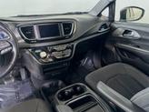 Thumbnail of 2019 Granite Crystal Metallic Clearcoat Chrysler Pacifica
