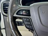 Thumbnail of 2019 Pearl Metallic Lincoln Nautilus