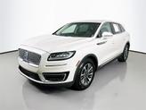 Thumbnail of 2019 Pearl Metallic Lincoln Nautilus