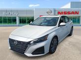 Thumbnail of 2025 Pearl White Tricoat Nissan Altima