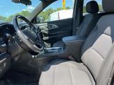 Thumbnail of 2022 Northsky Blue Metallic Chevrolet Traverse