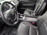 Thumbnail of 2017 White Diamond Pearl Honda Pilot