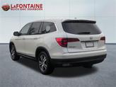 Thumbnail of 2017 White Diamond Pearl Honda Pilot