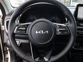 Thumbnail of 2022 Clear White/Black Roof Kia Seltos