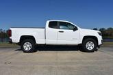 Thumbnail of 2017 Summit White Chevrolet Colorado