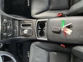 Thumbnail of 2017 Bright White Clearcoat Chrysler 300