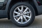 Thumbnail of 2017 Diamond Black Crystal Pearlcoat Jeep Cherokee