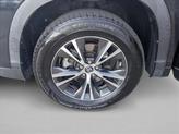 Thumbnail of 2016 Midnight Black Metallic Toyota Highlander
