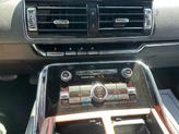 Thumbnail of 2024 Infinite Black Metallic Clearcoat Lincoln Navigator