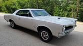 Thumbnail of 1966 White Pontiac GTO