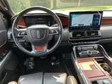 Thumbnail of 2022 Infinite Black Metallic Clearcoat Lincoln Navigator
