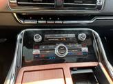 Thumbnail of 2022 Infinite Black Metallic Clearcoat Lincoln Navigator