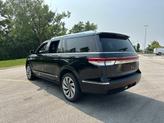 Thumbnail of 2022 Infinite Black Metallic Clearcoat Lincoln Navigator